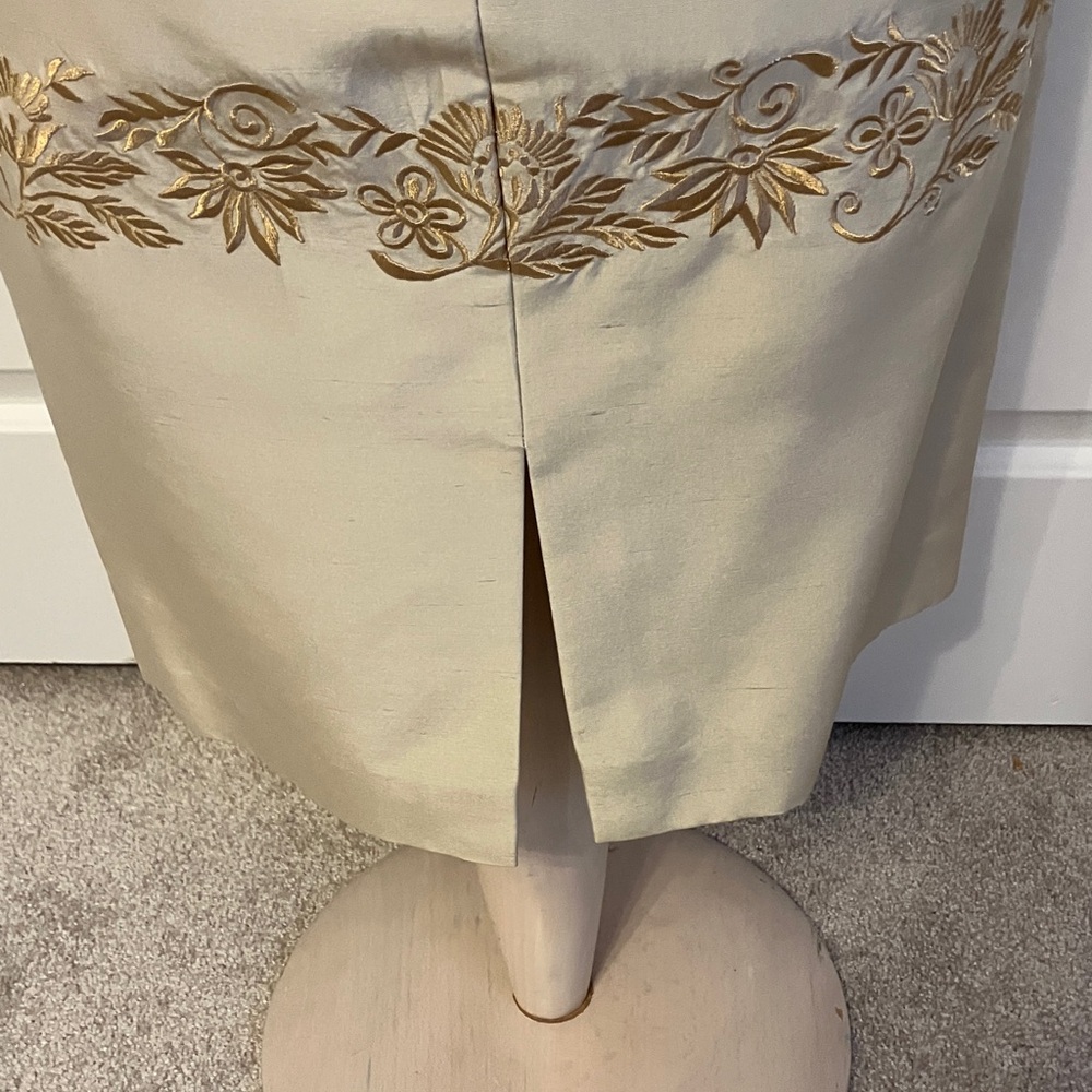 Maggy London Gold and Cream Embroidered Midi Dress - Picture 4 of 5